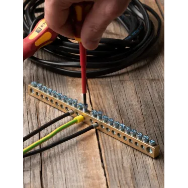 Шина PEN ноль-земля 8х12мм 22 отверстия латунь крепеж по центру PROxima