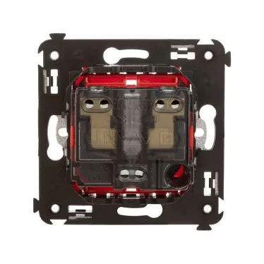 Avanti Розетка в стену, 2P+E, с защитными шторками, ''Красный квадрат''