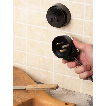 Разъем РШ-ВШ 32А 250В 2P+PE (ОУ) карболитовый черный Simple