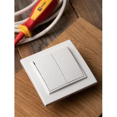 Выключатель Минск 2-клавишный СП 10А белый