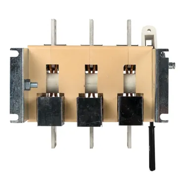 ВР32У-39A31240-R 630А, 1 направ. с д/г камерами, с передней смещённой рукояткой MAXima