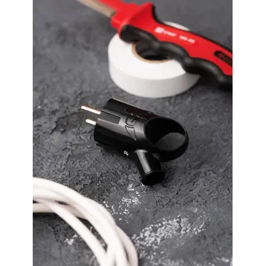 Евровилка с ушком черная 16А