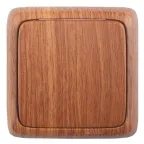 Переключатель одноклавишный наружный с изоляционной пластиной дуб 16А