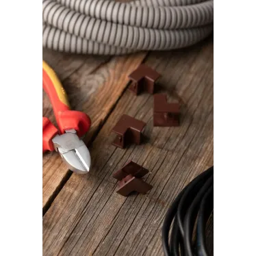 Угол внутренний (15х10) (4 шт) Plast под темное дерево