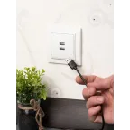 Минск Розетка USB 2-местная СП 2,1А белая