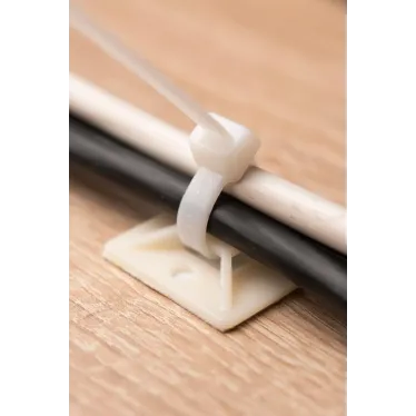 Площадка самоклеющаяся 40х40мм (100шт)