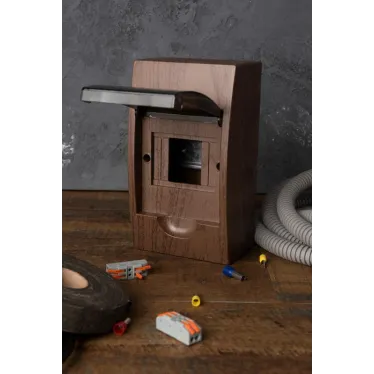 Щит распределительный навесной ЩРН-П- 4 темное дерево IP41 PROxima