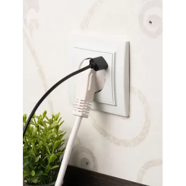 Розетка 1-местная СП с/з Минск 16А белая с защитными шторками с USB