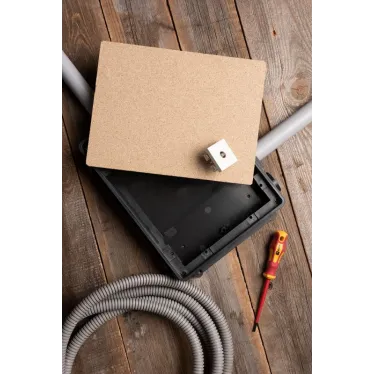 Коробка напольная под лючок C-Line 12