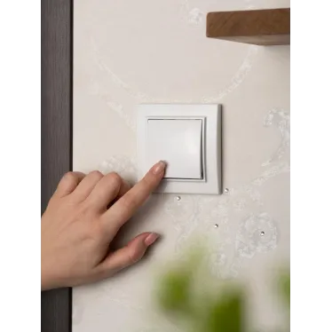 Кнопка нажимная СП Минск 10А белый