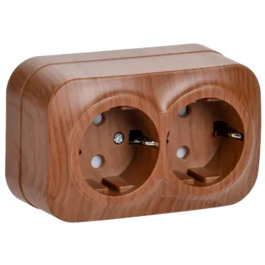 GLORY Розетка двухместная наружная с заземлением с защитной шторкой дуб