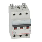Выключатель автоматический трехполюсный 20А B DX3 10kА/16kА