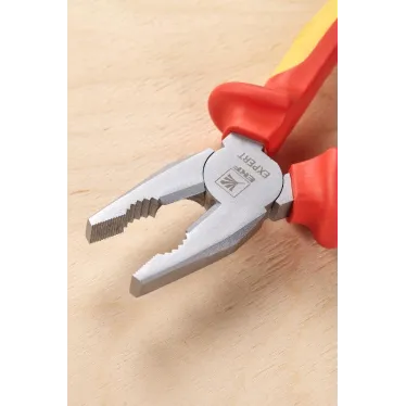 Пассатижи Expert 200 мм 1000В