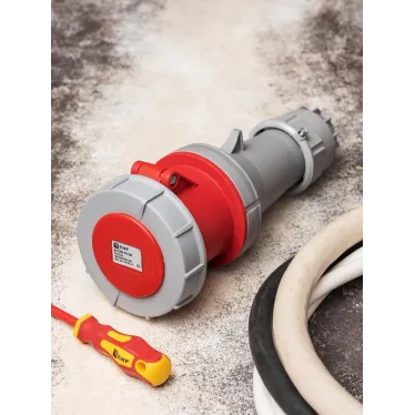 Розетка переносная 2352 3Р+РЕ+N 63А 380В IP67 PROxima