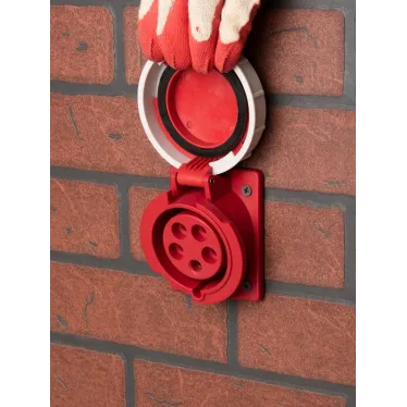 Розетка стационарная внутренняя угловая 4252 3Р+РЕ+N 32А 380В IP67 PROxima