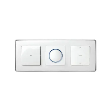 Рамка 3 поста белая/основание хром