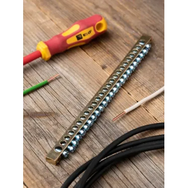 Шина PEN ноль-земля 6х9мм 24 отверстия латунь крепеж по краям PROxima