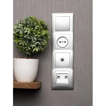 Валенсия Рамка 4-местная сталь