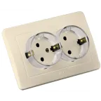 Розетка двойная скрытая с заземлением со шторками (стакан) слоновая кость