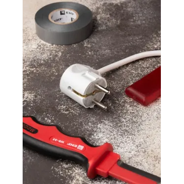 Вилка угловая усиленная с заземлением белая 16А 250В Proxima