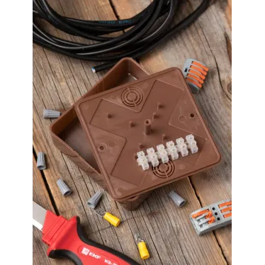 Коробка разветвительная КМР-030-032кг 100х100х25 с клеммником темное дерево PROxima