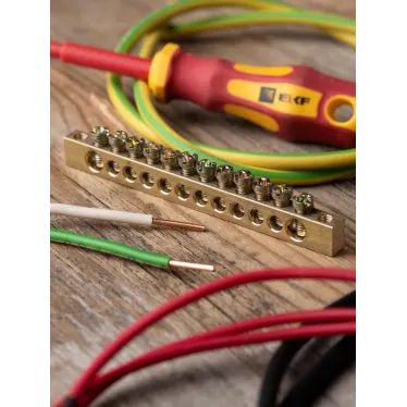 Шина PEN ноль-земля 6х9мм 12 отверстий латунь крепеж по краям PROxima