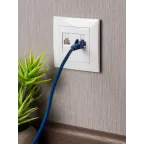 Валенсия розетка компьютерная RJ-45 2-местная белая