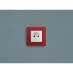 ETIKA Розетка без заземления со шторками белая винтовые зажимы