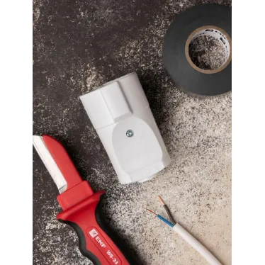 Штепсельное гнездо с заземлением белое 16А 250 В Proxima