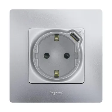 Розетка с заземлением с USB тип C - Etika - со шторками 16А 250В 1500мА 7,5Вт безвинтовые зажимы - алюминий