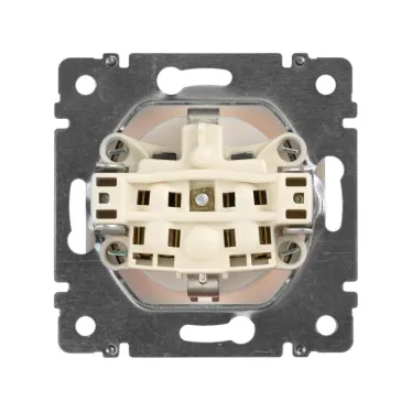 VALENA Розетка с заземлением со шторками в рамку белая