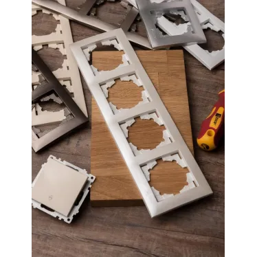 Валенсия Рамка 4-местная жемчуг