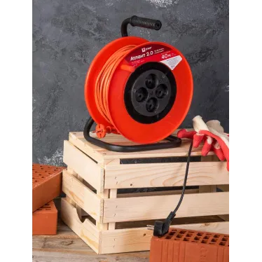 Удлинитель на катушке Атлант 2.0 4 гнезда 40м без заземления ПВС 2x0.75 6А/1.3кВт PROxima