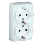 Розетка двойная наружная с заземлением с изоляционной пластиной белая (стакан)