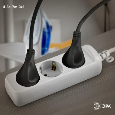 Удлинитель c заземл., 3х1мм2, 16А, ПВС, 3гн, 7м (10/840) U-3e-7m-3x1