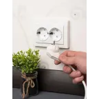 Розетка Минск 2-местная СП с заземлением 16А белая защитные шторки