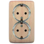 Розетка двойная наружная с заземлением с шторками с изолирующей пластиной (стакан) сосна