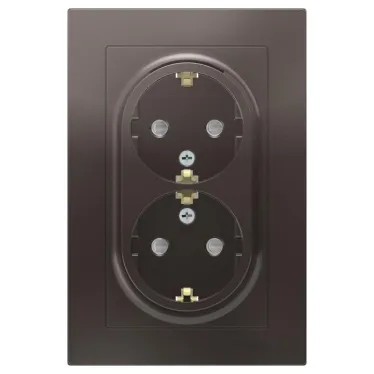 Розетка ATLASDESIGN двойная с заземлением со шторками 16А в сборе мокко
