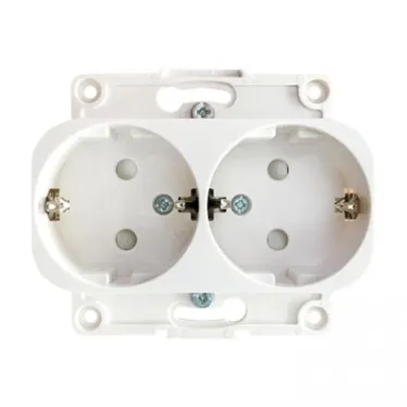 Стокгольм Механизм Розетки 2-местной с/з 16А белый с защ. штор.