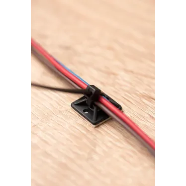 Площадка самоклеящаяся (20х20 мм) черная (100 шт)