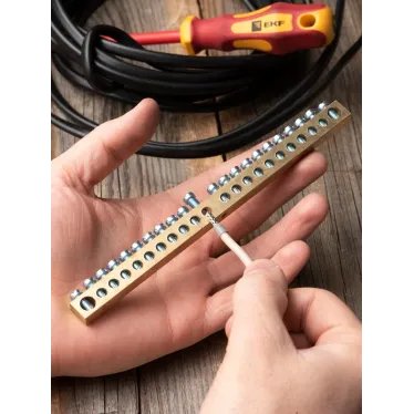 Шина PEN ноль-земля 8х12мм 22 отверстия латунь крепеж по центру PROxima