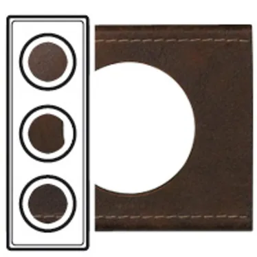 Рамка, трехпостовая, коричневая текстурная кожа