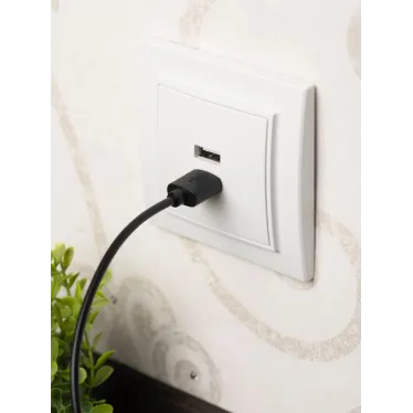 Минск Розетка USB 2-местная СП 2,1А белая