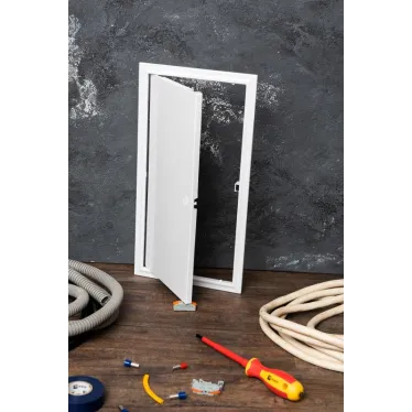 Люк ревизионный пластик с нажимным замком 200х400 Basic