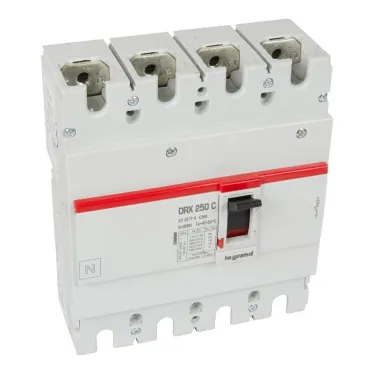 Выключатель автоматический DRX250 термомагнитный 200A 4П 18кА