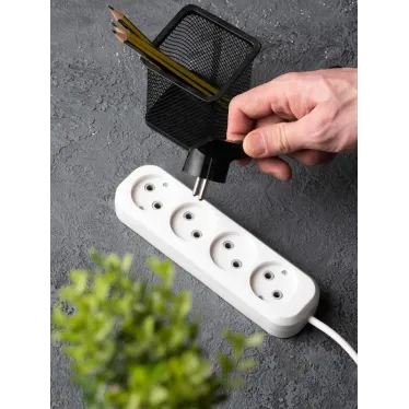 Удлинитель 'Эксперт' 4 гнезда 3 метра 10А/2.2кВт без заземления ПВС 2х0.75 PROxima