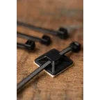 Площадка самоклеящаяся (20х20 мм) черная (100 шт)