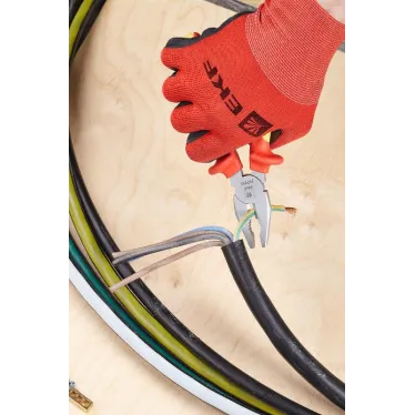 Пассатижи Expert 180 мм 1000В