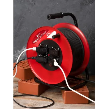 Удлинитель на катушке Гефест 2.0 4 гнезда 40м с заземлением и предохранителем КГ 3*2,5 16А/3,5кВт IP44 PROxima