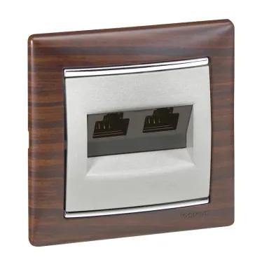 VALENA Розетка компьютерная RJ45 категория 5е UTP алюминий 2S